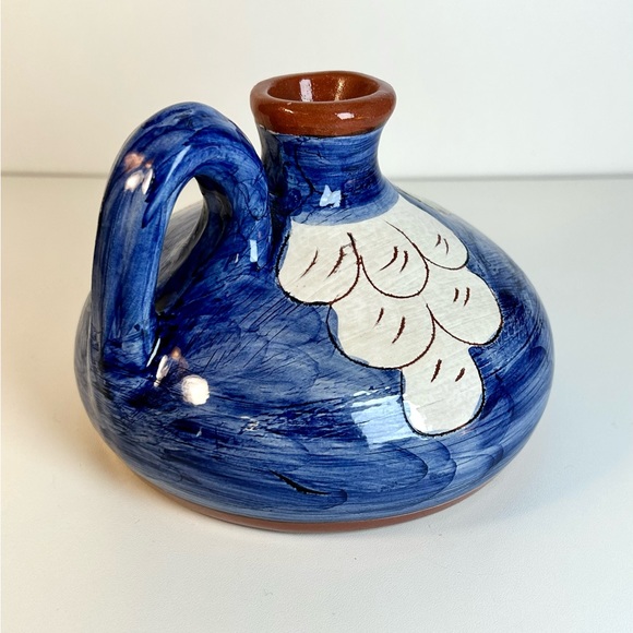 Vintage Redware pottery pitcher vase. Blue with floral design. Made in Portugal - Picture 5 of 9